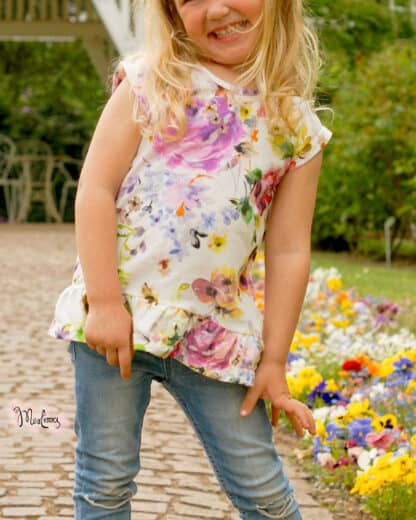 Cutie Shirt aus Blumenstoff mit Volant