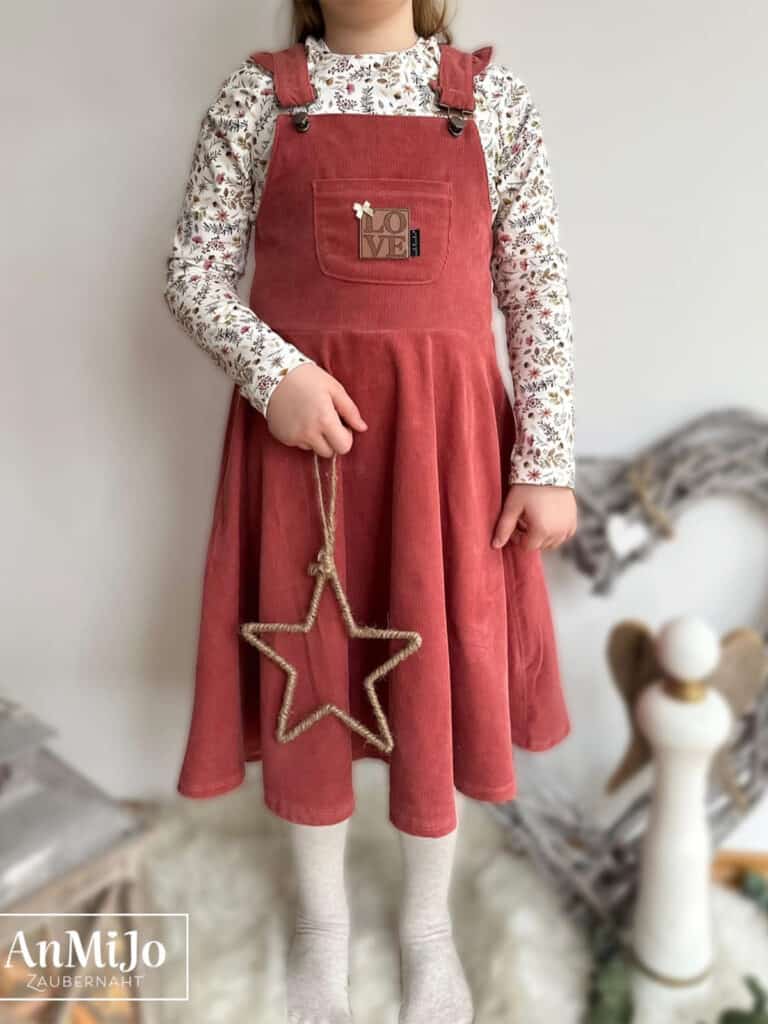 Toyland® Plüsch-Ragdoll 35 Cm In Lila Latzkleid – Kuscheltierpuppe Für Kinder Ab 18 Monaten